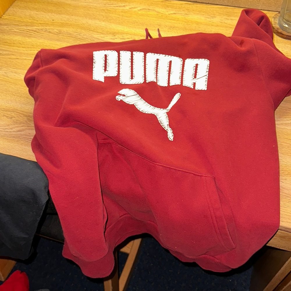 sweatshirt